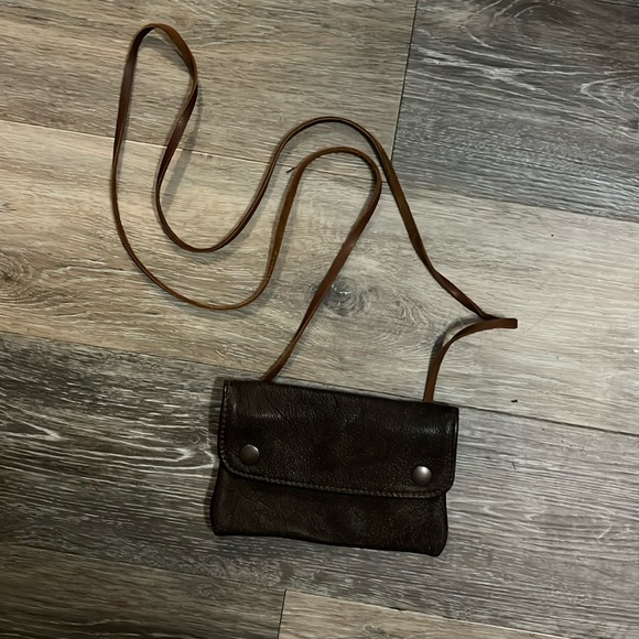Real Italian leather phone pouch shoulder bag - Picture 1 of 3